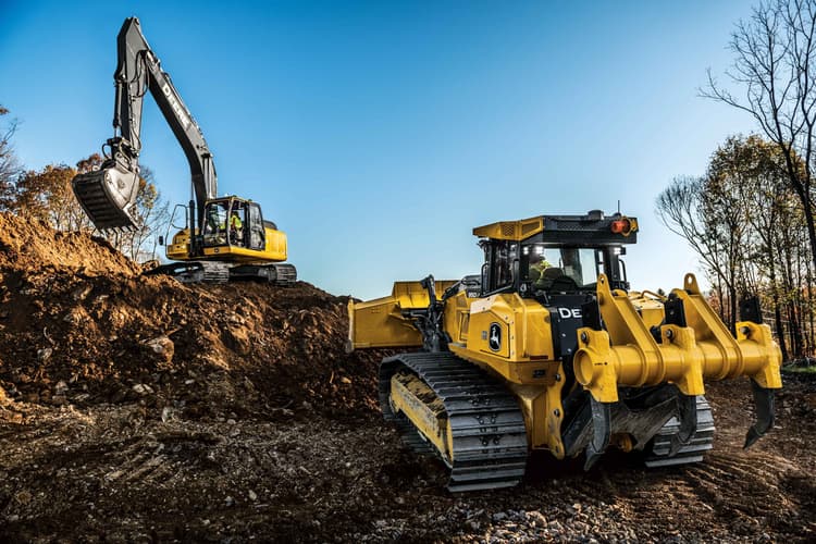  John Deere Marks 75 Years in Dozer Industry With New Innovations and Anniversary Badge