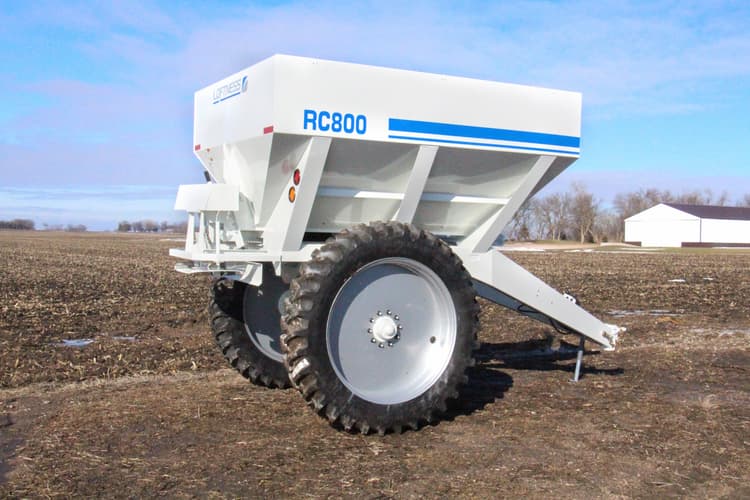 Loftness Offers Two New Fertilizer Spreaders