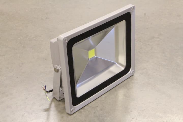 Goldenview Tractor Releases New Flood Light