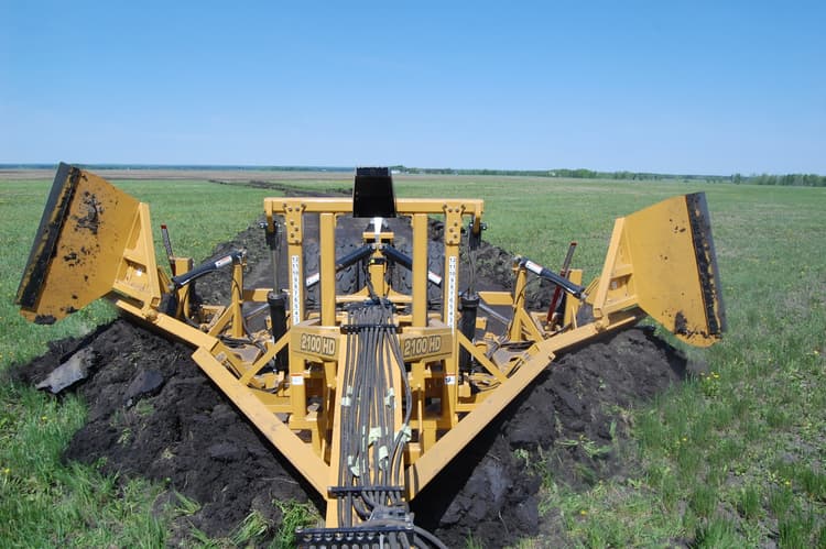 The Hi-Tec Ag V-Wing Ditcher Does More Then Ditching